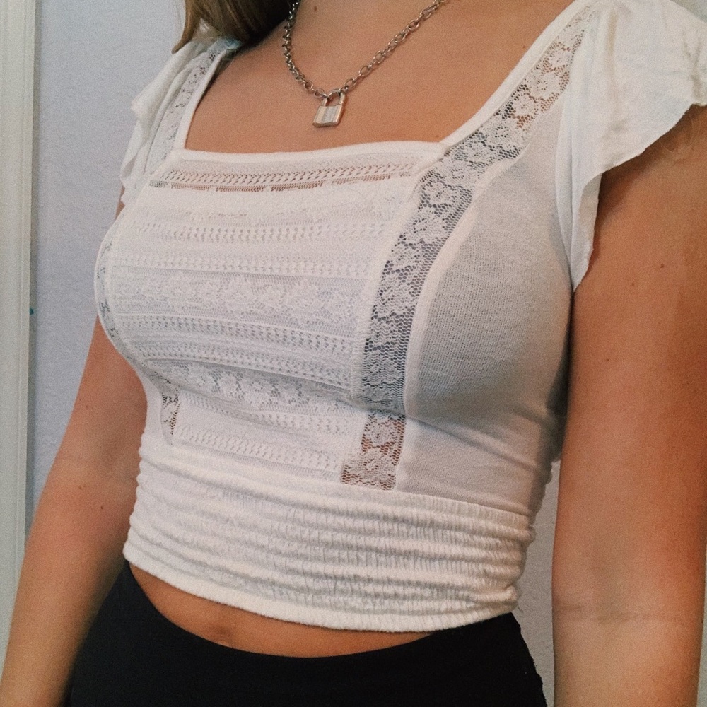 ARIZONA cute white top!!